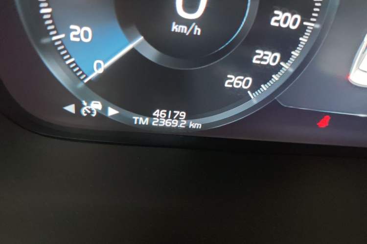 Used Volvo S90 2021 B5 Zhiyuan Luxury Edition Odometer Close Up