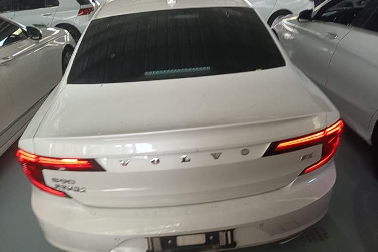 Used Volvo S90 2021 B5 Zhiyuan Luxury Edition Rear