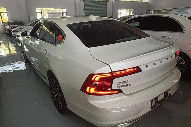 Used Volvo S90 2021 B5 Zhiyuan Luxury Edition Rear Left 45 Deg