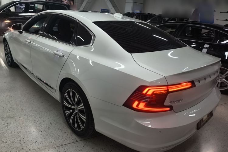 Used Volvo S90 2021 B5 Zhiyuan Luxury Edition Rear Left 45 Deg