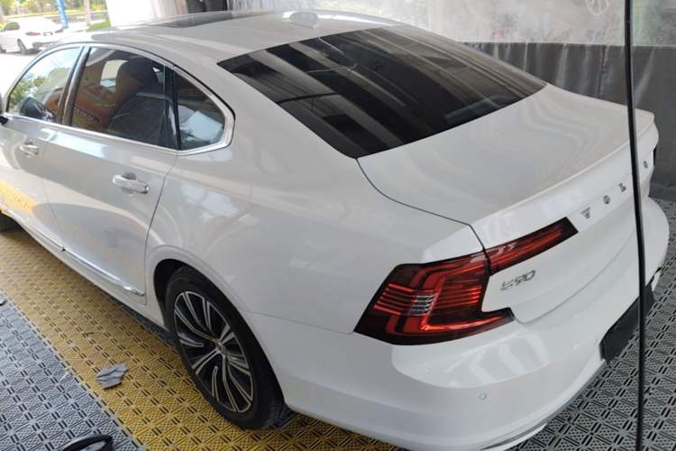 Used Volvo S90 2021 B5 Zhiyuan Luxury Edition Rear Left 45 Deg
