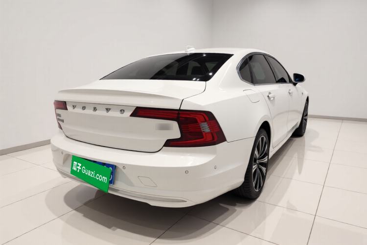 Used Volvo S90 2021 B5 Luxury Smart Edition Rear Right 45 Deg