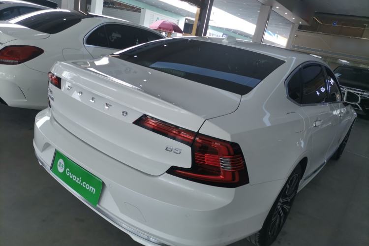 Used Volvo S90 2021 B5 Zhiyi Luxury Edition Rear Right 45 Deg