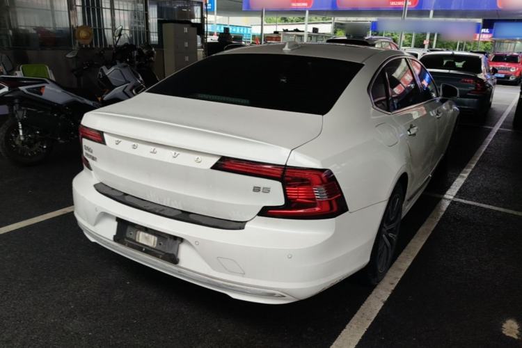 Used Volvo S90 2021 B5 Zhiyi Luxury Edition Rear Right 45 Deg