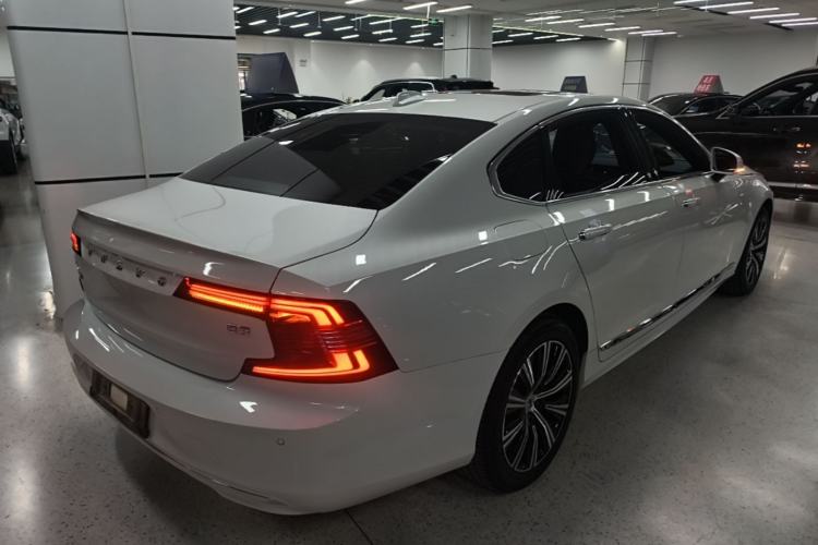 Used Volvo S90 2021 B5 Zhiyuan Luxury Edition Rear Right 45 Deg