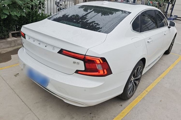 Used Volvo S90 2021 B5 Zhiyi Luxury Edition Rear Right 45 Deg