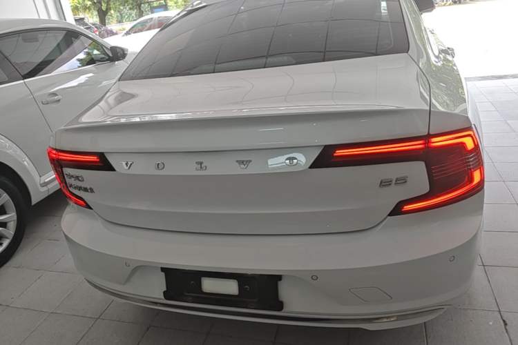 Used Volvo S90 2021 B5 Zhiyuan Luxury Edition Rear