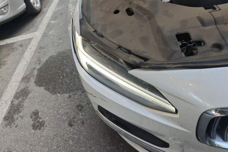Used Volvo S90 2021 B5 Zhiyi Luxury Edition Right Front Headlight