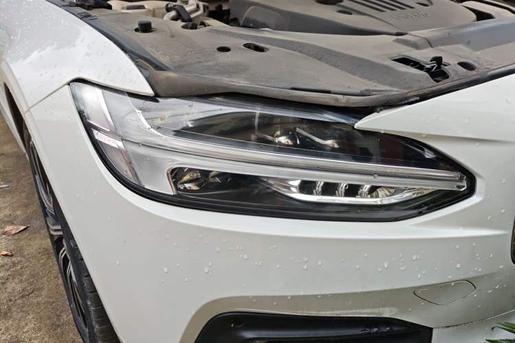 Used Volvo S90 2021 B5 Zhiyi Luxury Edition Right Front Headlight