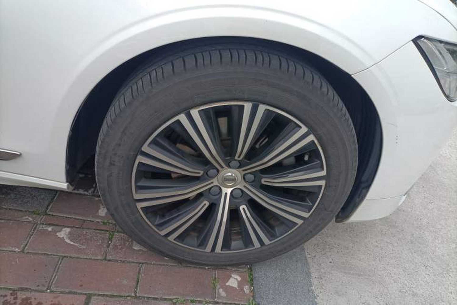 Used Volvo S90 2021 B5 Zhiyi Luxury Edition Right Front Wheel Hub