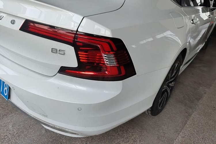 Used Volvo S90 2021 B5 Zhiyuan Luxury Edition Right Rear Taillight