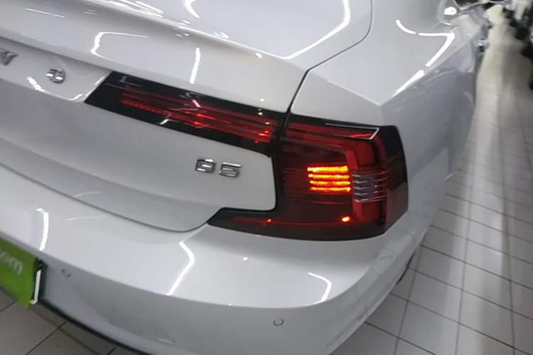 Used Volvo S90 2021 B5 Zhiyi Luxury Edition Right Rear Taillight