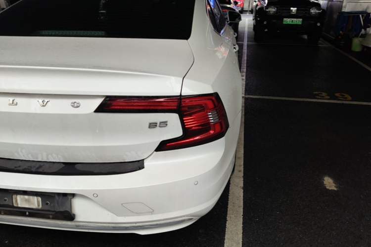 Used Volvo S90 2021 B5 Zhiyi Luxury Edition Right Rear Taillight