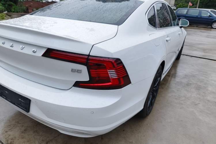 Used Volvo S90 2021 B5 Zhiyi Luxury Edition Right Rear Taillight
