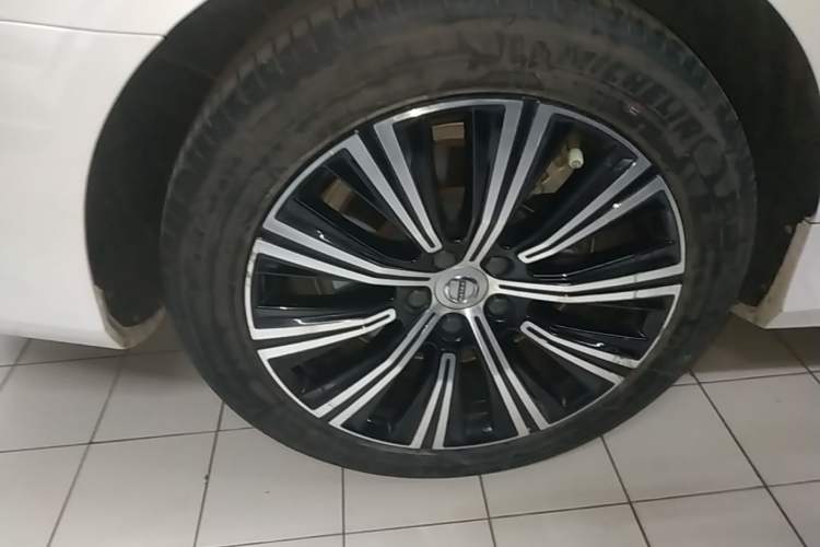 Used Volvo S90 2021 B5 Zhiyi Luxury Edition Right Rear Wheel Hub