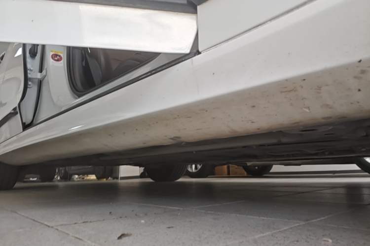 Used Volvo S90 2021 B5 Zhiyuan Luxury Edition Right Side Sill