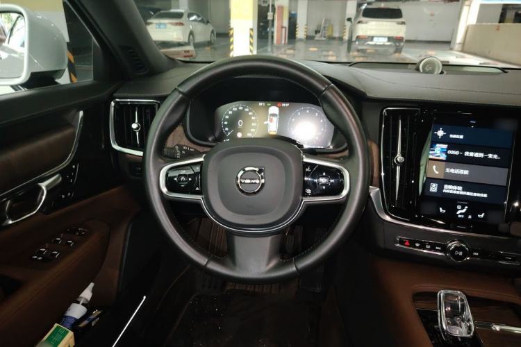 Used Volvo S90 2021 B5 Zhiyuan Luxury Edition Steering Wheel