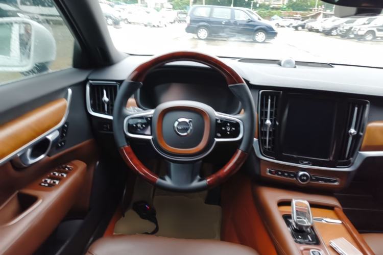 Used Volvo S90 2021 B5 Zhiyi Luxury Edition Steering Wheel