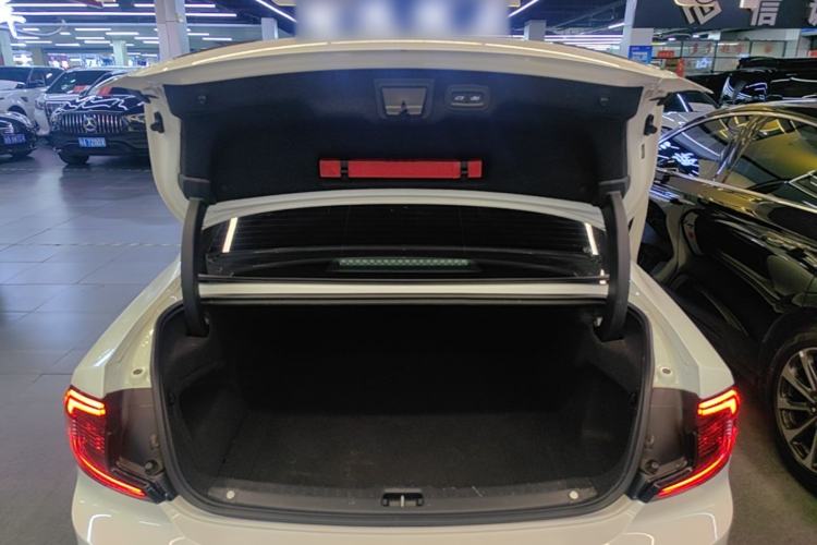 Used Volvo S90 2021 B5 Zhiyuan Luxury Edition Trunk