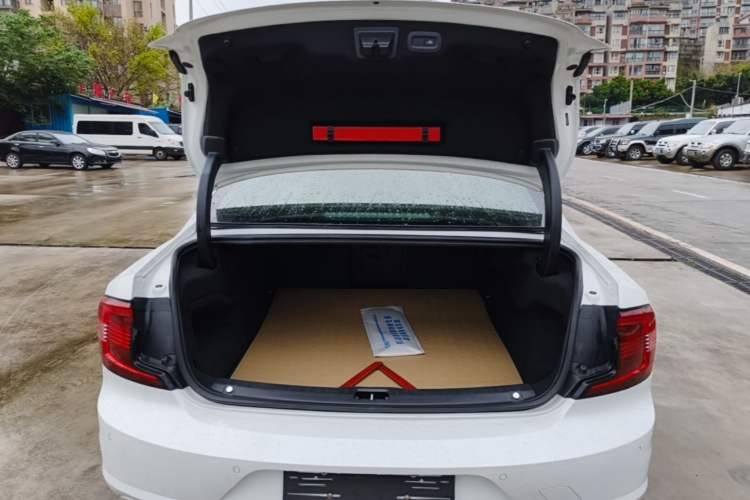 Used Volvo S90 2021 B5 Zhiyi Luxury Edition Trunk