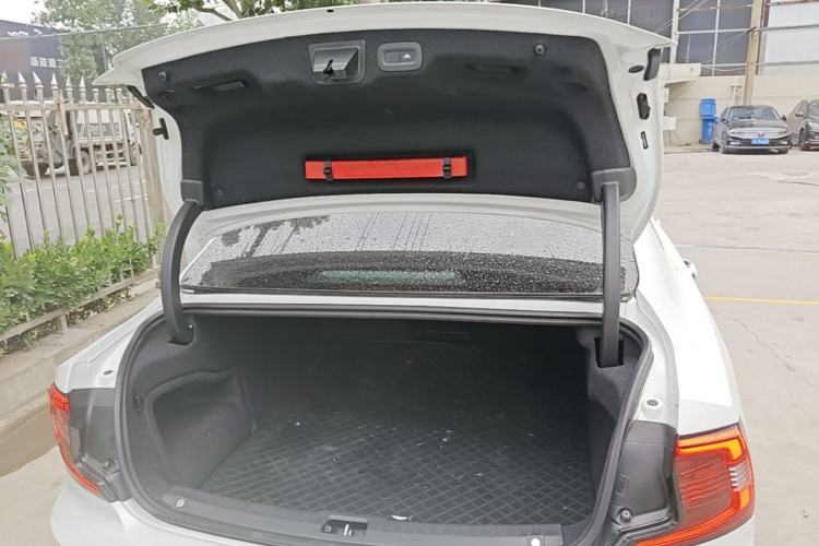 Used Volvo S90 2021 B5 Zhiyi Luxury Edition Trunk
