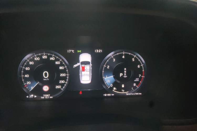 Used Volvo S90 2021 B5 Zhiyuan Luxury Edition Odometer Close Up