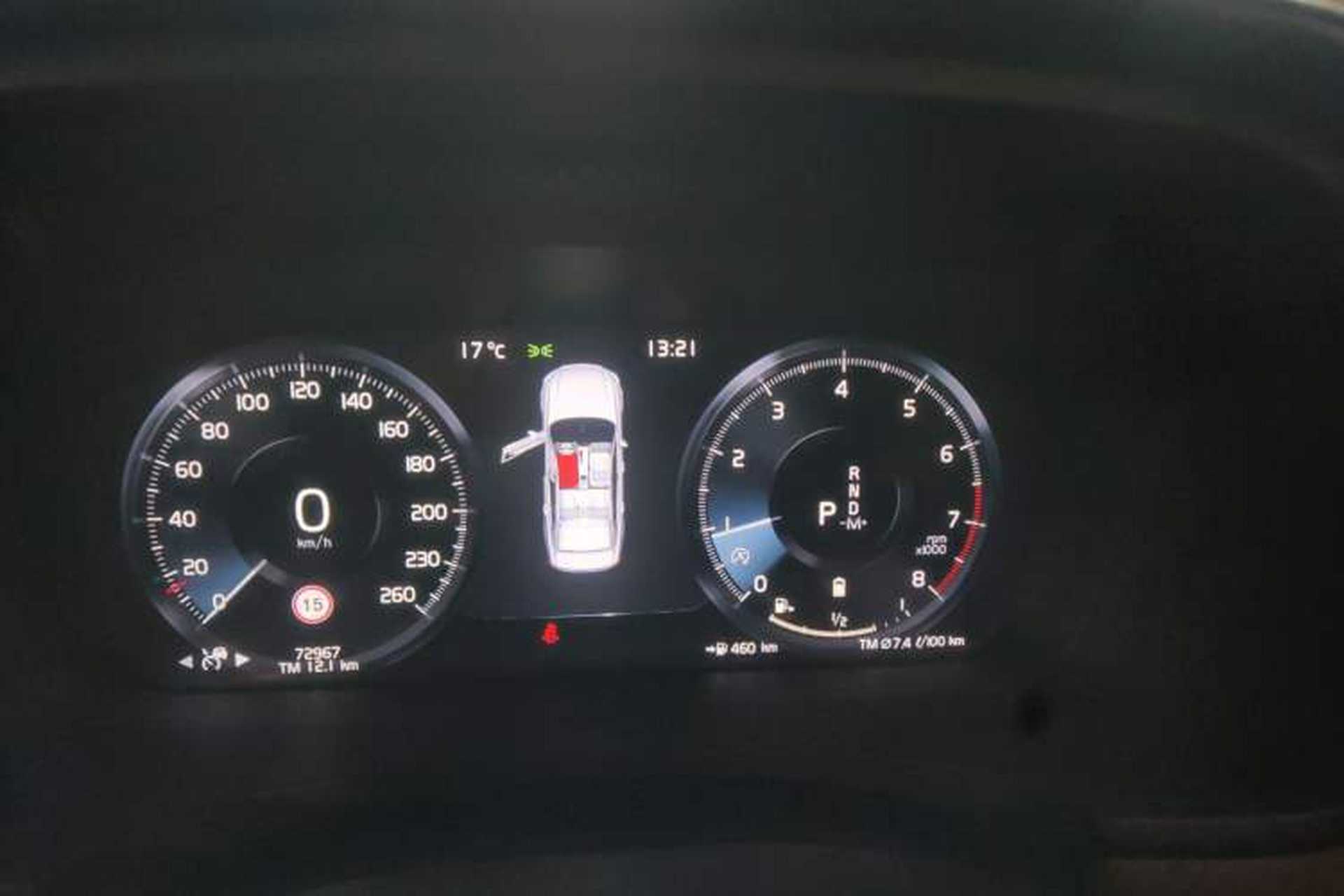 Used Volvo S90 2021 B5 Zhiyuan Luxury Edition Odometer Close Up