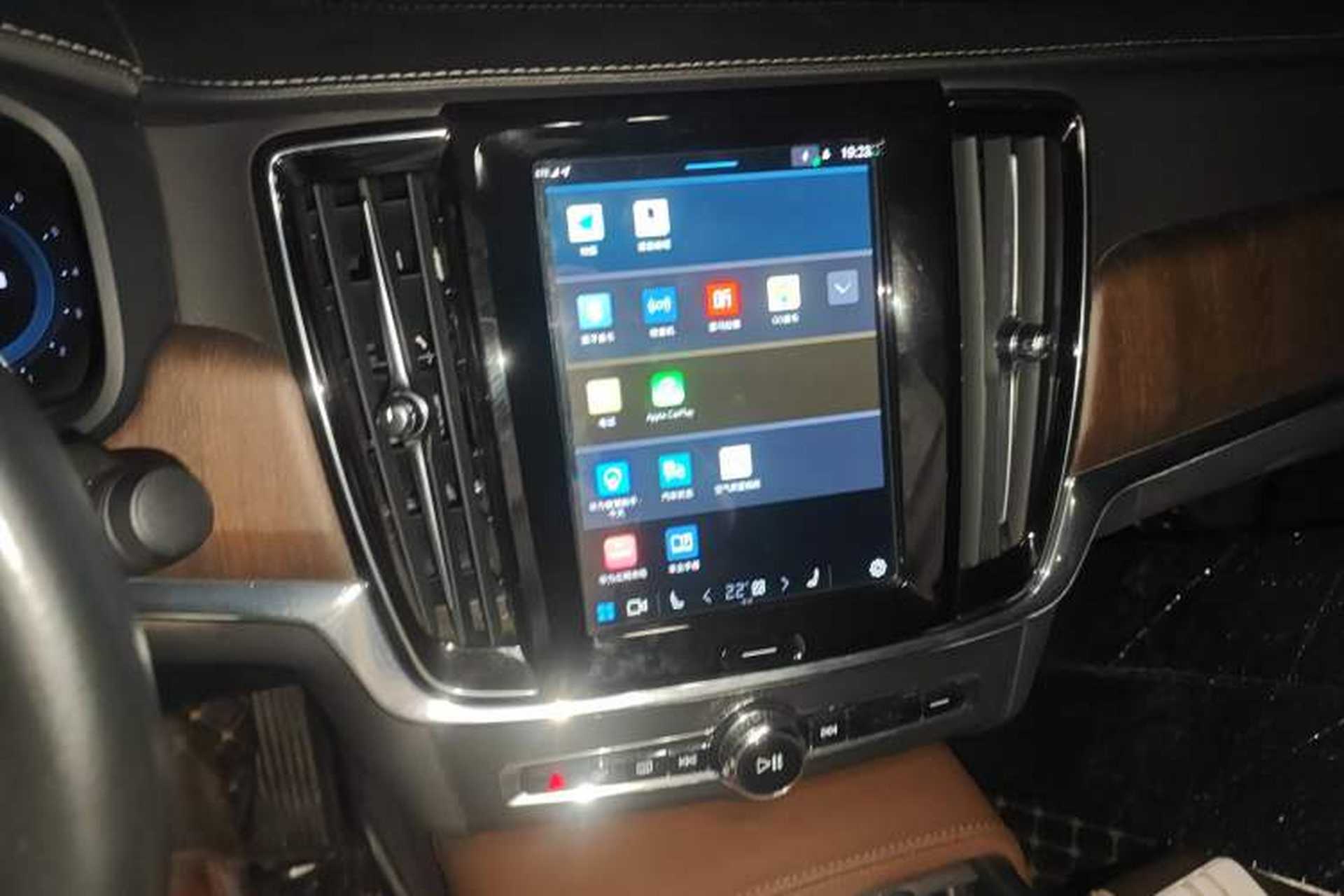 Used Volvo S90 2022 B5 Zhiyuan Luxury Edition Audio And AC Panel