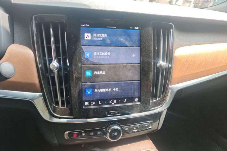 Used Volvo S90 2022 B5 Zhiyi Sport Edition Audio And AC Panel