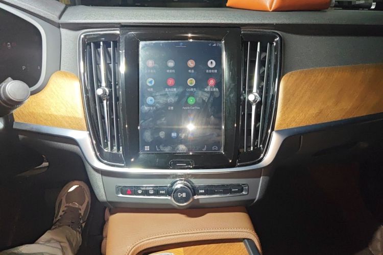 Used Volvo S90 2022 B5 Zhiyi Luxury Edition Audio And AC Panel
