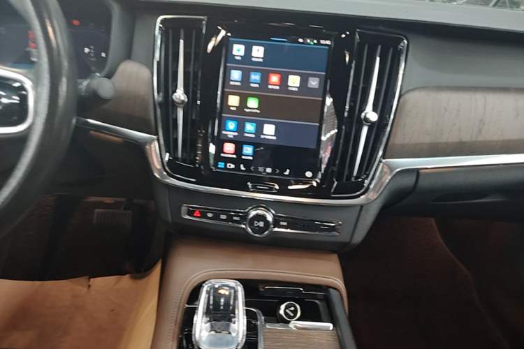 Used Volvo S90 2022 B5 Zhiyuan Luxury Edition Audio And AC Panel