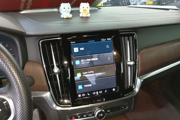 Used Volvo S90 2022 B5 Zhiya Luxury Edition Audio And AC Panel