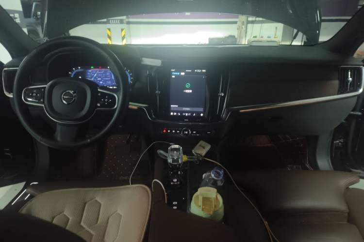 Used Volvo S90 2022 B5 Zhiyuan Luxury Edition Audio And AC Panel