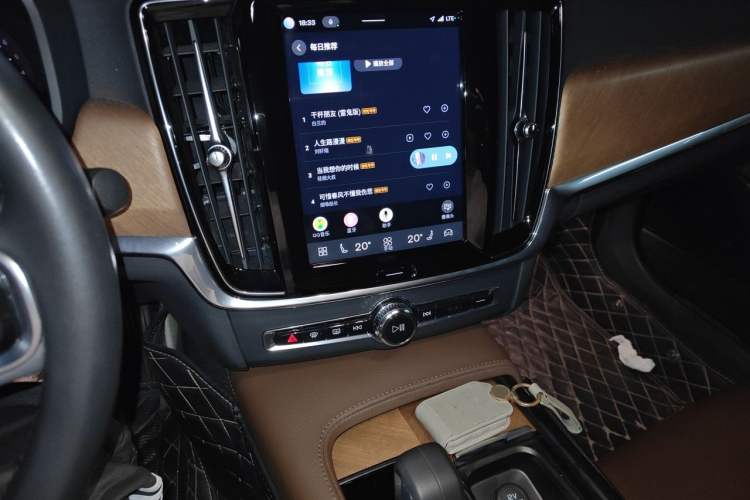 Used Volvo S90 2022 B5 Zhiyi Luxury Edition Audio And AC Panel