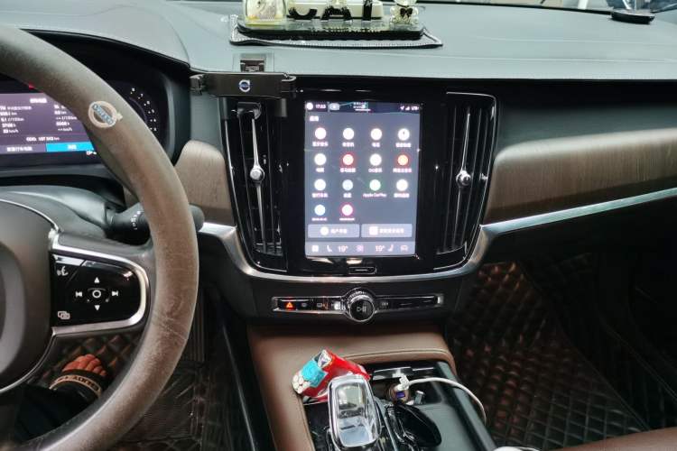 Used Volvo S90 2022 B5 Zhiyuan Luxury Edition Audio And AC Panel