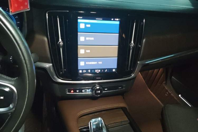 Used Volvo S90 2022 B5 Zhiyuan Luxury Edition Audio And AC Panel