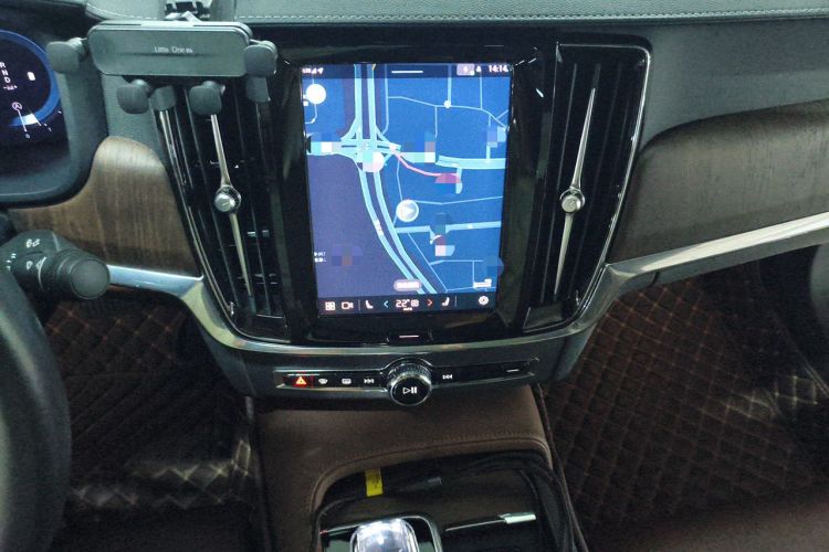 Used Volvo S90 2022 B5 Zhiyuan Luxury Edition Audio And AC Panel