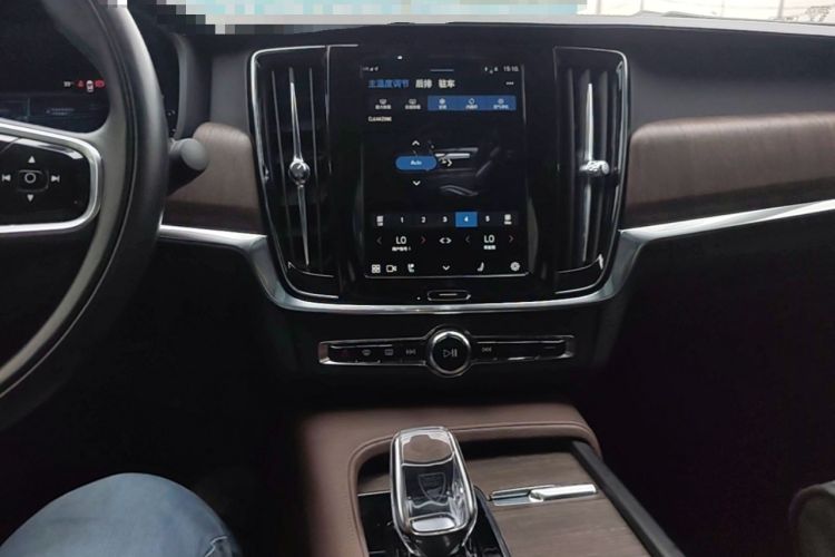 Used Volvo S90 2022 B5 Zhiyuan Luxury Edition Audio And AC Panel