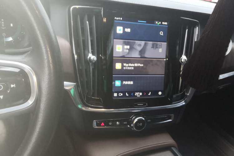 Used Volvo S90 2022 B5 Zhiyuan Luxury Edition Audio And AC Panel
