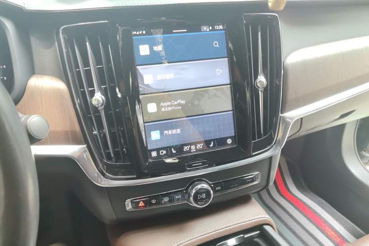 Used Volvo S90 2022 B5 Zhiyi Luxury Edition Audio And AC Panel