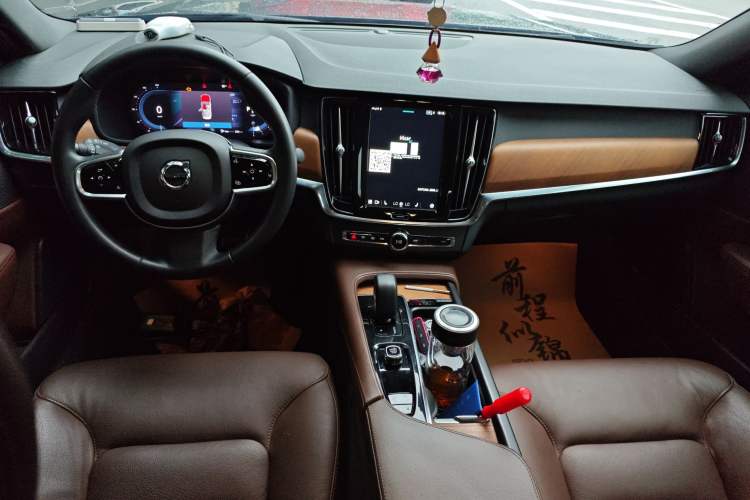 Used Volvo S90 2022 B5 Zhiyi Luxury Edition Center Console