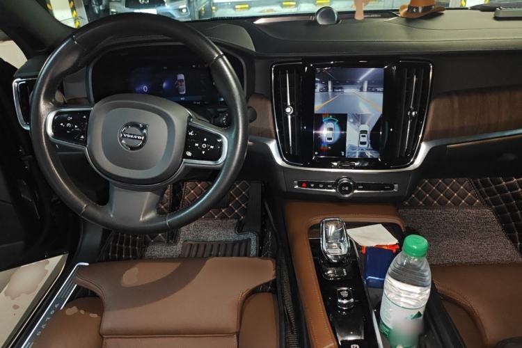 Used Volvo S90 2022 B5 Zhiyuan Luxury Edition Center Console