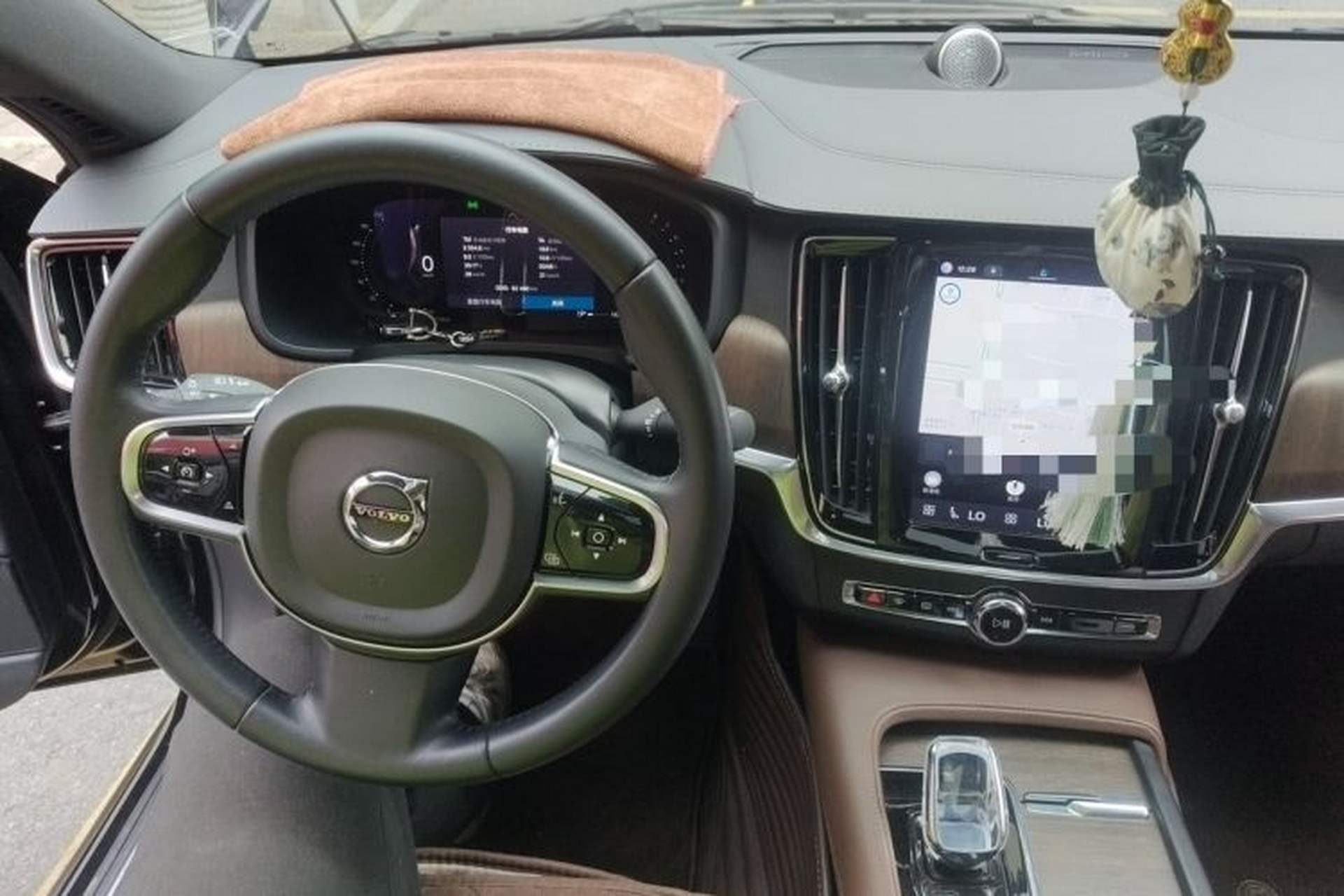 Used Volvo S90 2022 B5 Zhiyuan Luxury Edition Center Console