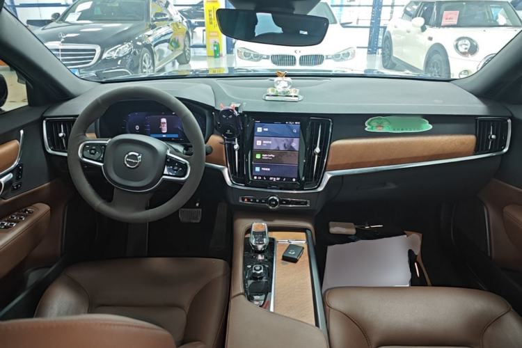 Used Volvo S90 2022 B5 Zhiyi Luxury Edition Center Console