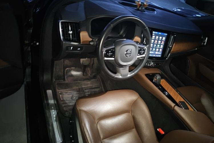 Used Volvo S90 2022 B5 Zhiyi Luxury Edition Center Console