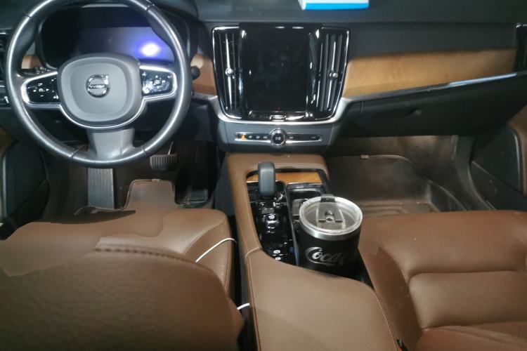Used Volvo S90 2022 B5 Zhiyi Luxury Edition Center Console