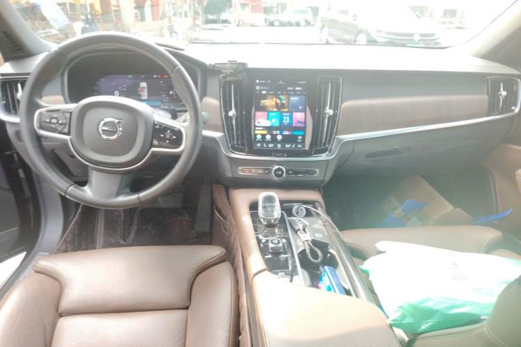 Used Volvo S90 2022 B5 Zhiyuan Luxury Edition Center Console