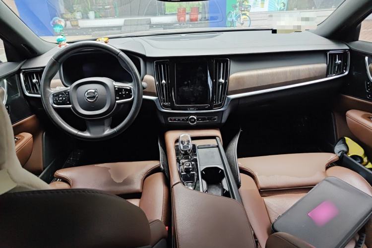 Used Volvo S90 2022 B5 Zhiyuan Luxury Edition Center Console