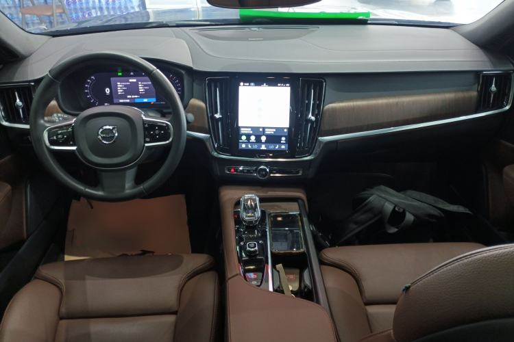 Used Volvo S90 2022 B5 Zhiyuan Luxury Edition Center Console