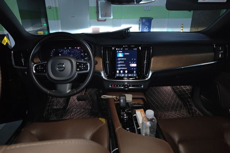 Used Volvo S90 2022 B5 Zhiyi Luxury Edition Center Console